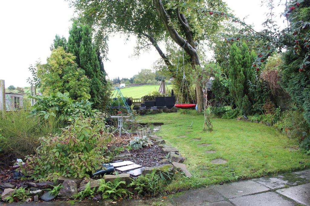 Glossop Road, Charlesworth, Glossop 3 bed semidetached house for sale