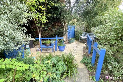 22 Goffs Crescent, Goffs Oak, Waltham Cross, EN7 5JR
