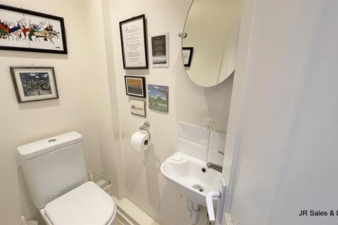 22 Goffs Crescent, Goffs Oak, Waltham Cross, EN7 5JR