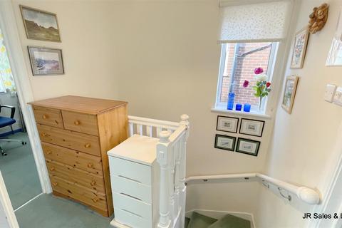 22 Goffs Crescent, Goffs Oak, Waltham Cross, EN7 5JR