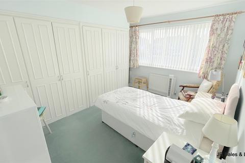 22 Goffs Crescent, Goffs Oak, Waltham Cross, EN7 5JR