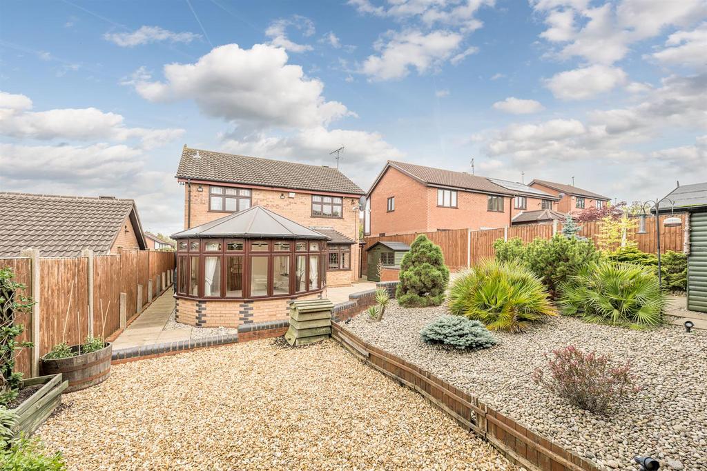 Knarsdale Close, Brierley Hill, DY5 3RF 4 bed detached house £425,000