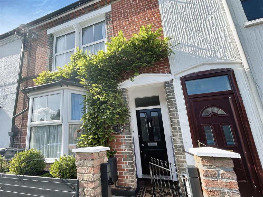 Pier Avenue, Herne Bay 4 bed house for sale £350,000