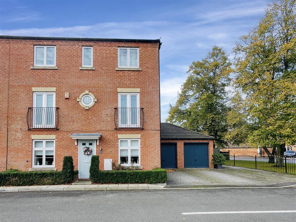 Palmers Court, Southwell 5 bed semidetached house for sale £560,000