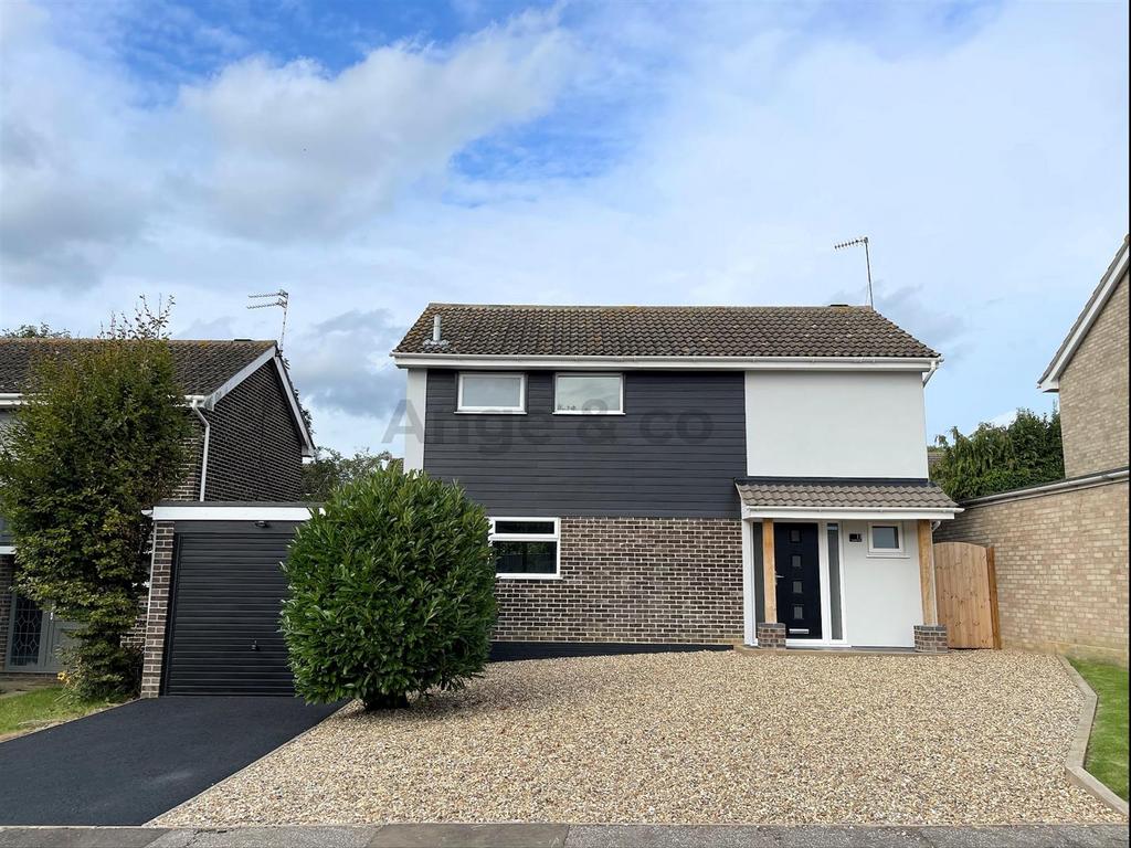 Vermeer Close, Gunton, Lowestoft 4 bed detached house for sale £400,000