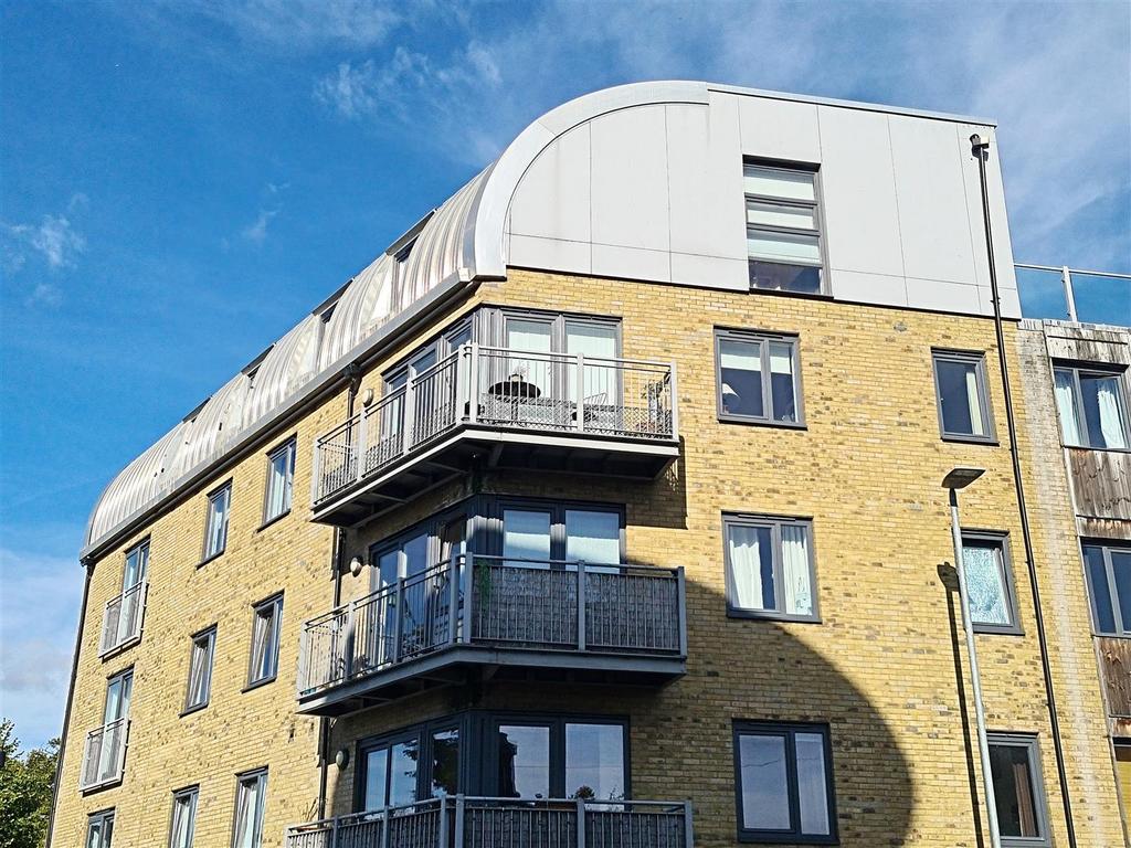 Balcony External.jpg