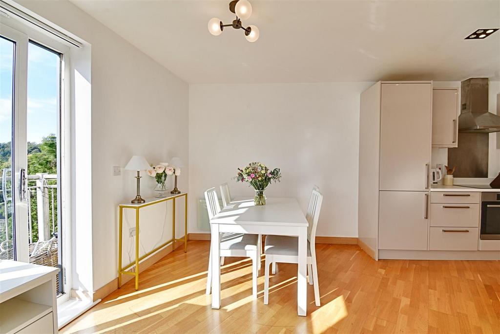 Dining Area.jpg