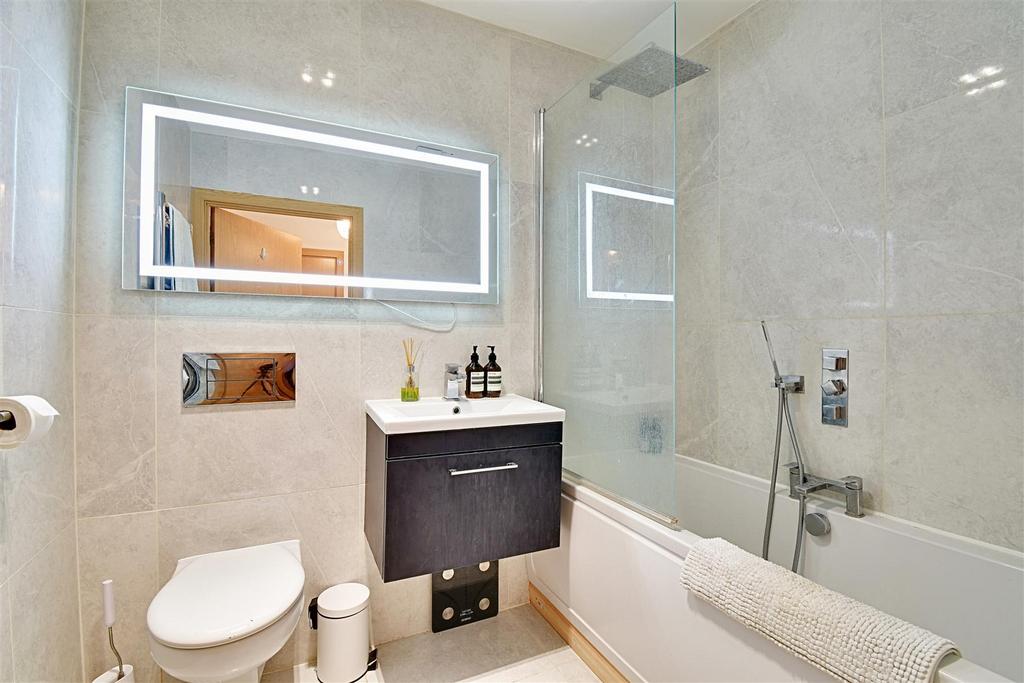 Bathroom.jpg