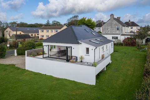 4 bedroom detached bungalow for sale, Llawhaden, Narberth, SA67