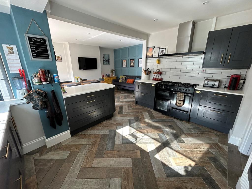 Finborough Road, Onehouse, Stowmarket, IP14 4 bed detached house for