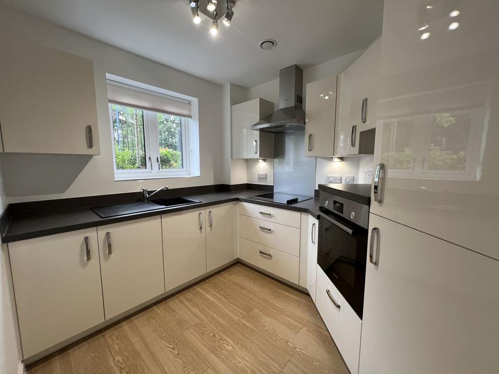 Tudor Street, Abergavenny, NP7 2 bed retirement property to rent £