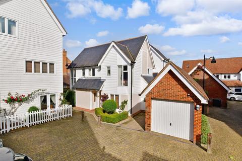 21 Edgar Close, Kings Hill, West Malling, ME19 4JE