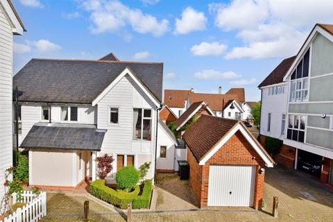 21 Edgar Close, Kings Hill, West Malling, ME19 4JE