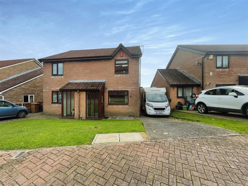 Cae Ffynnon, Energlyn, Caerphilly, CF83 2UT 2 bed semidetached house