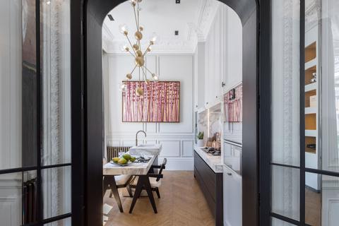 2 bedroom flat for sale, Queen's Gate, South Kensington, London