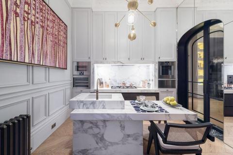 2 bedroom flat for sale, Queen's Gate, South Kensington, London