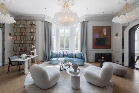 2 bedroom flat for sale, Queen's Gate, South Kensington, London