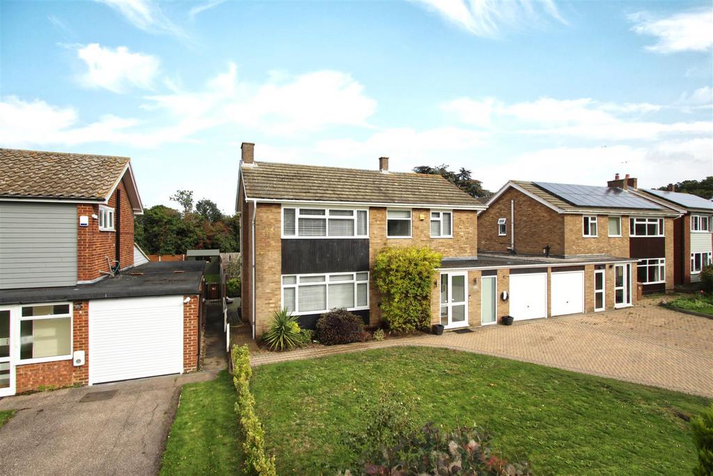 Postwood Green, Hertford Heath, Hertford 4 bed link detached house £