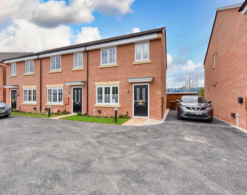 Elliot Drive, Gedling, Nottingham 3 bed townhouse to rent £1,350 pcm