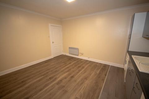 1 bedroom flat to rent, Shorehead, Newburgh, KY14