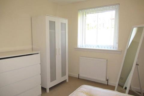 2 bedroom flat to rent, Fortingall Avenue, Glasgow, G12