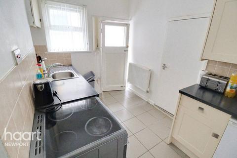 4 bedroom terraced house for sale, Risca Road, Newport