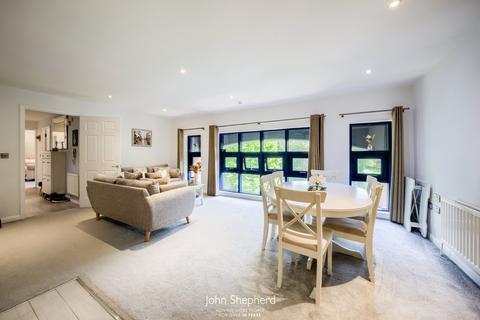 2 bedroom flat for sale, Waterside, Shirley, Solihull, West Midlands, B90