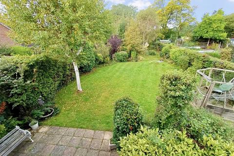 6 Cangels Close, Hemel Hempstead, HP1 1NJ