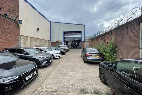 Industrial unit to rent - 133-135 New John St, Aston, Birmingham, B6 4LD