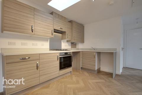 2 bedroom flat for sale, 3 Merlin Drive, Wouldham, Kent