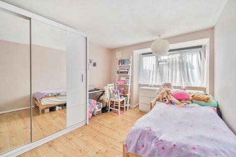 51 Basing Way, London, N3 3BP