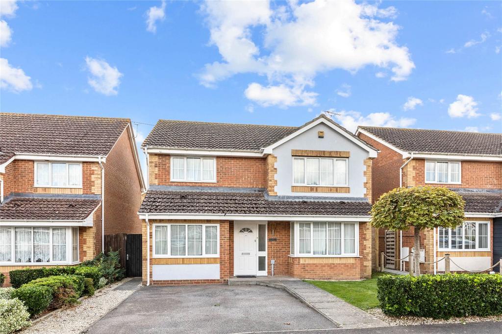 Close, Wick, Littlehampton, West Sussex, BN17 5 bed detached