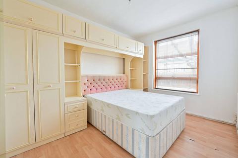 1 bedroom flat for sale, Curtis House, Elephant and Castle, London, SE17
