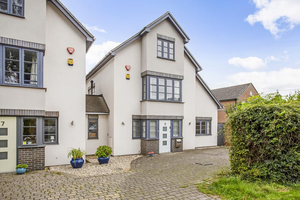 Yarnton Road, Kidlington, Oxfordshire, OX5 4 bed semidetached house for sale £875,000