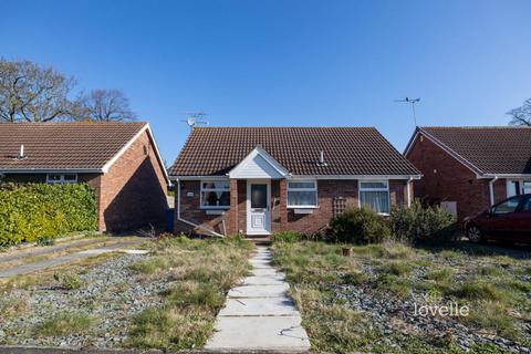 2 bedroom bungalow for sale - Southlands Drive, Morton, Gainsborough, Lincolnshire, DN21 3EZ