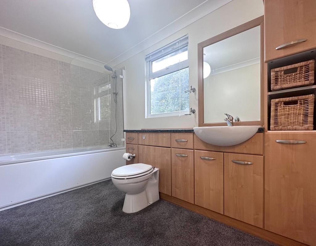Silver Hill bathroom