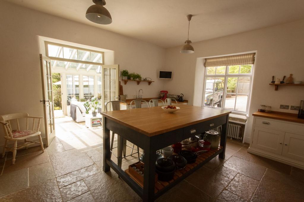 Cheriton Exeter, EX6 3 bed semidetached house to rent £1,700