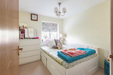 22 Timothy Close, Bexleyheath, DA6 8JB