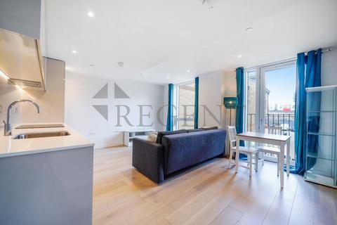 1 bedroom apartment to rent, Albion Court, Hammersmith, W6