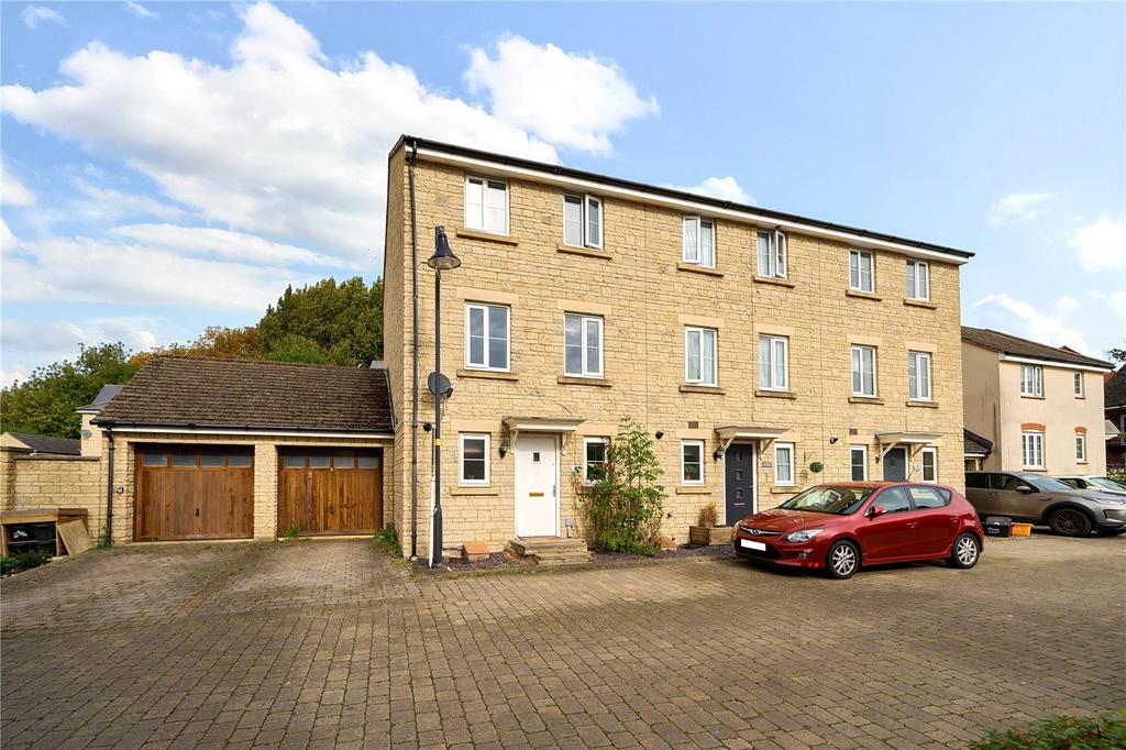 Blunsdon St. Andrew, Swindon SN25 3 bed end of terrace house for sale