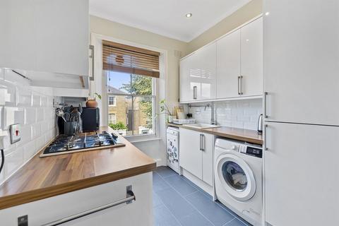 1 bedroom flat to rent, Lawford Road, Kentish Town, NW5