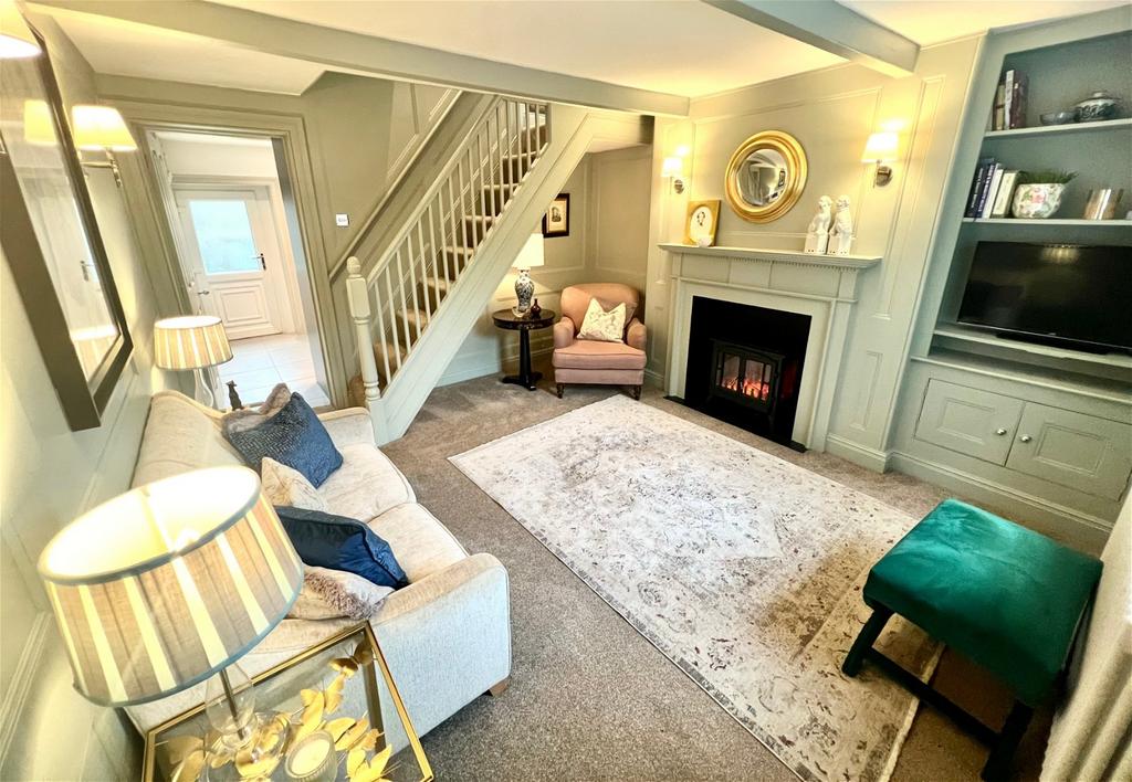 Glossop Road, Little Hayfield, High... 2 bed cottage for sale £230,000