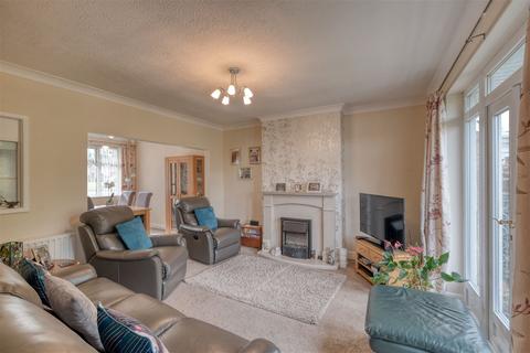 275 Castle Lane, Solihull, B92 8SF