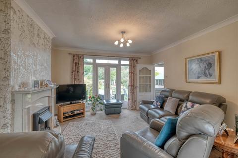 275 Castle Lane, Solihull, B92 8SF