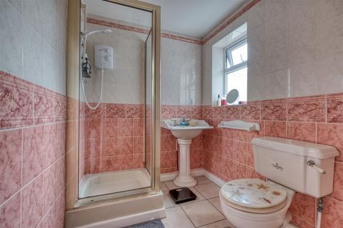 275 Castle Lane, Solihull, B92 8SF