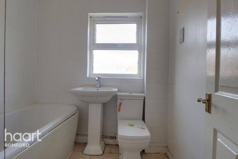 76 Foxglove Road, Rush Green, Romford, RM7 0YQ