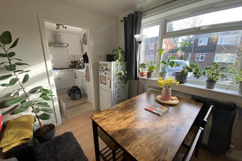 2 bedroom flat for sale, Chatsworth Avenue, Cambridge, CB4