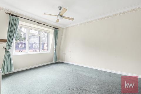 2 bedroom apartment for sale - Crescent Dale, Shoppenhangers Road, Maidenhead, Berkshire