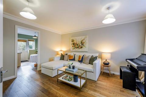 2 bedroom semi-detached house for sale - The Hollies, Oxted RH8