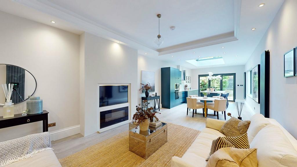 Flat 1, Addingham House, 33 Westville Road, Ilkley, West Yorkshire 2